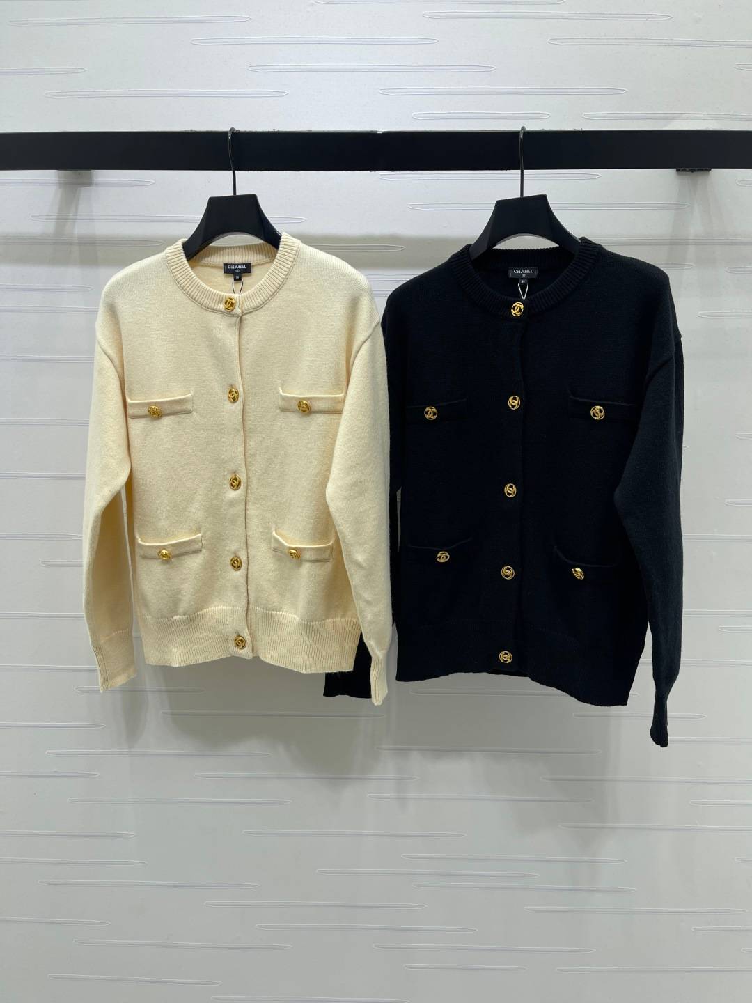 CHANEL シャネル ニットカーディガン 長袖 ボタン ブラック ベージュ