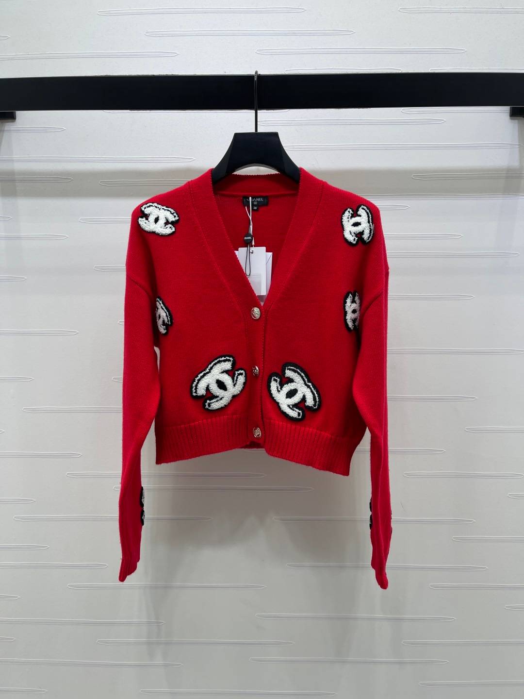 CHANEL シャネル ニットカーディガン Vネック 長袖 レッド