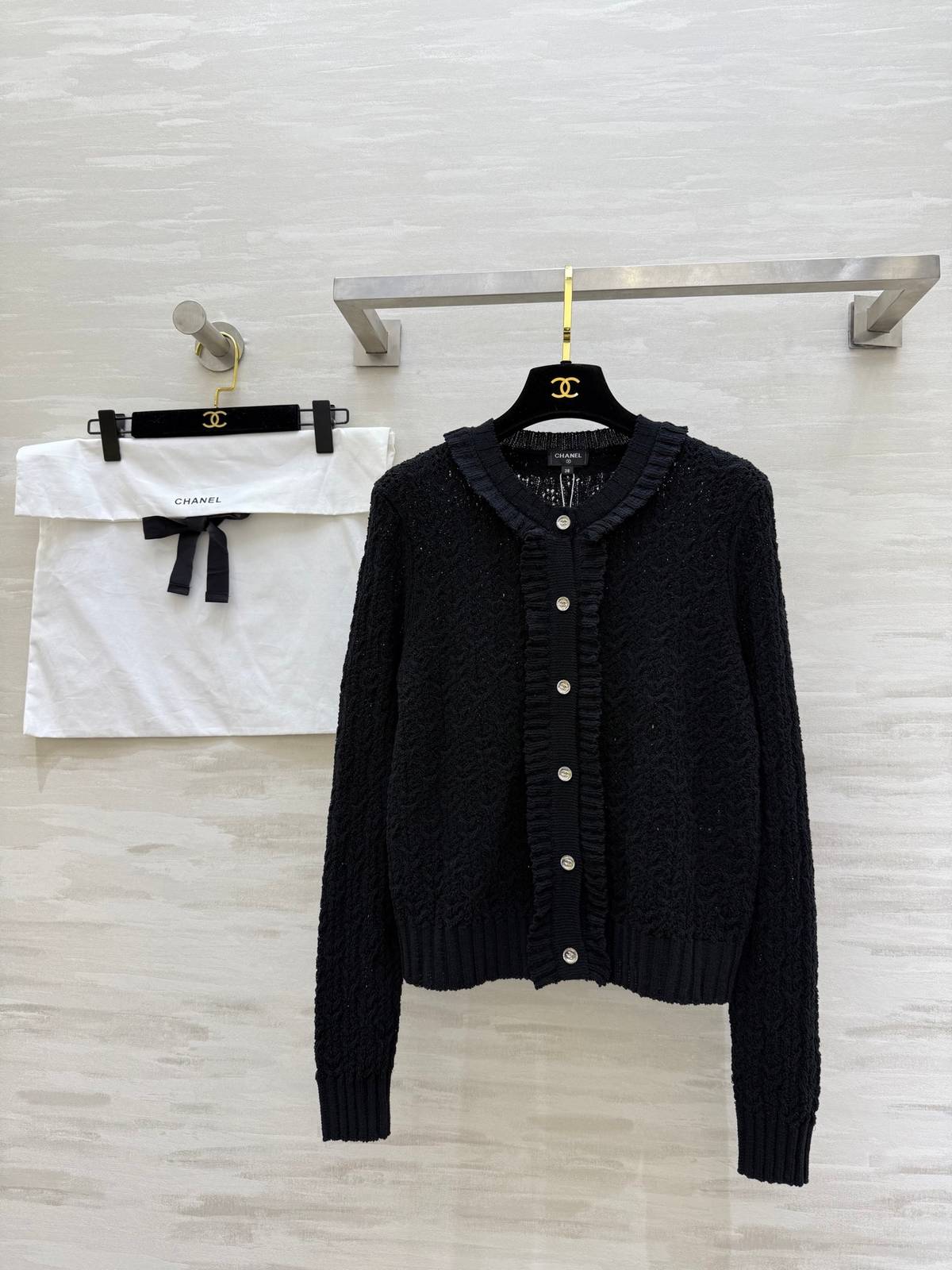 CHANEL シャネル ニットカーディガン 長袖 ボタン ブラック