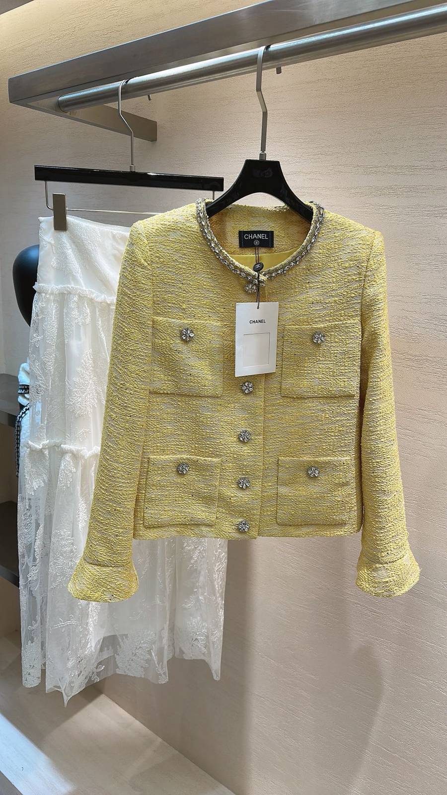 CHANEL シャネル ツイードジャケット レディース ノーカラー レモンイエロー