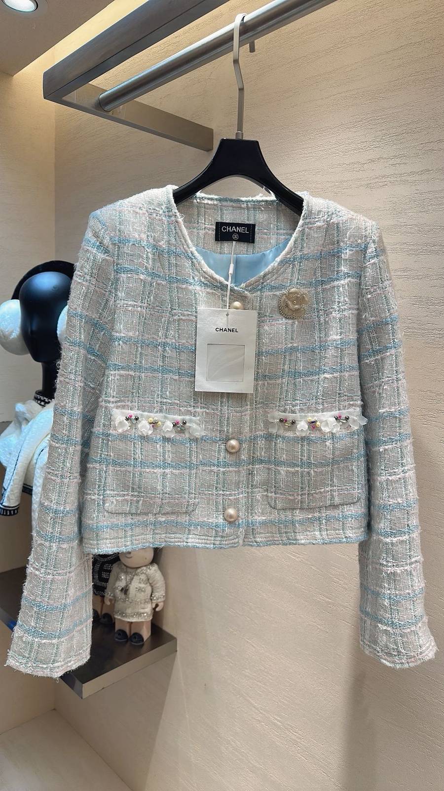 CHANEL シャネル ツイードジャケット ショート丈 ノーカラー パステルブルー
