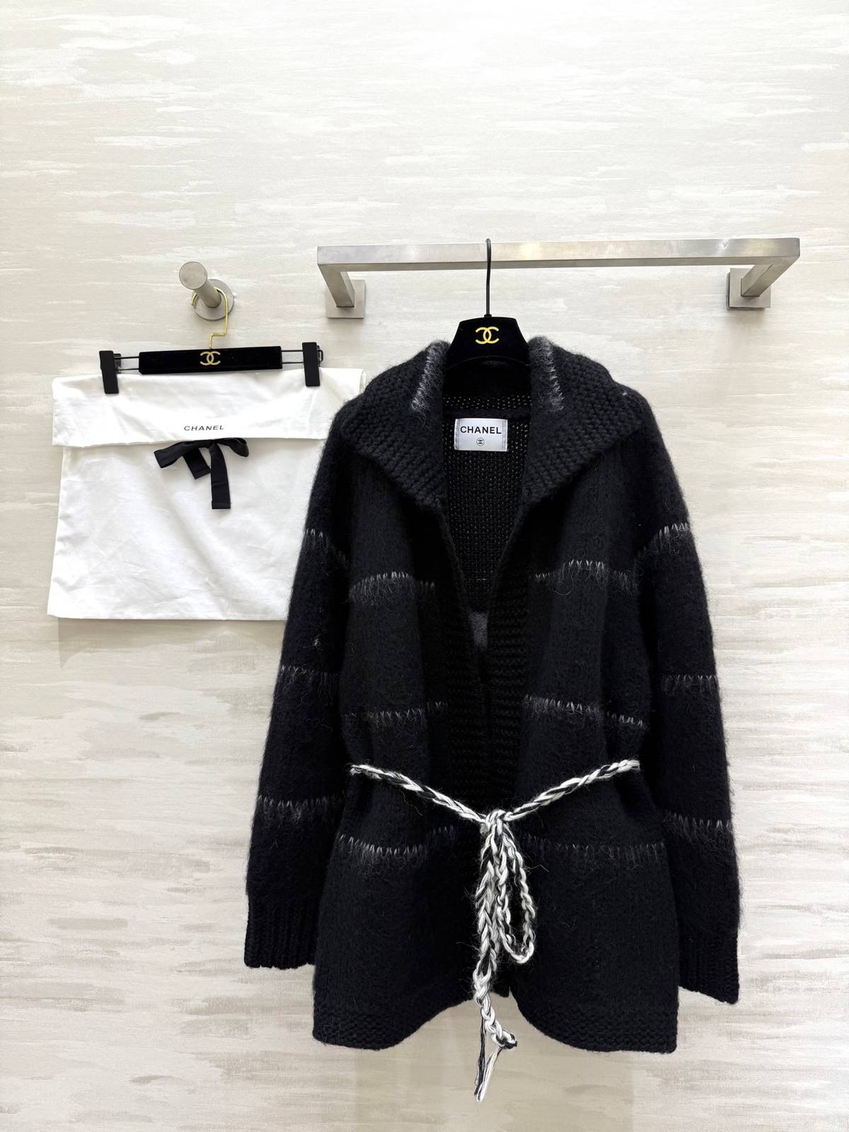 CHANEL シャネル ニットアウター ロゴ ブラック