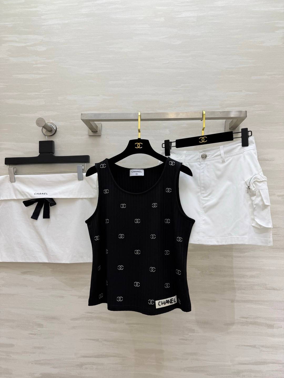 CHANEL シャネル ベスト ロゴ クルーネック ブラック