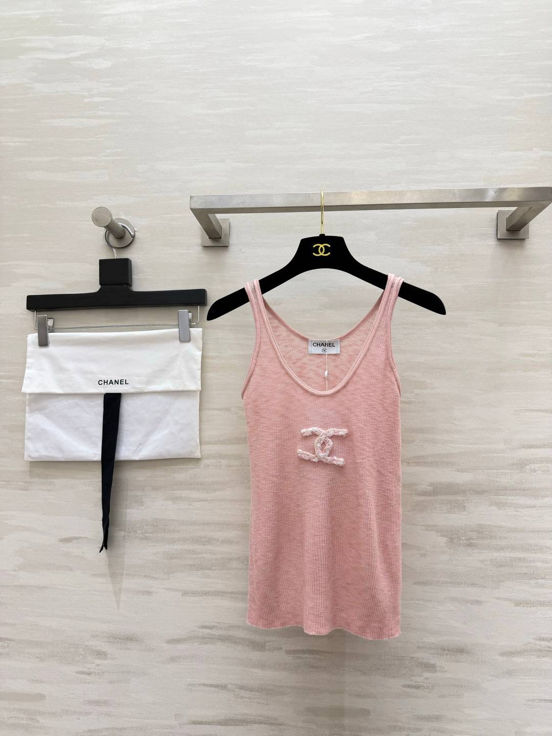 CHANEL シャネル ノースリーブトップス レディース ミルキーピンク