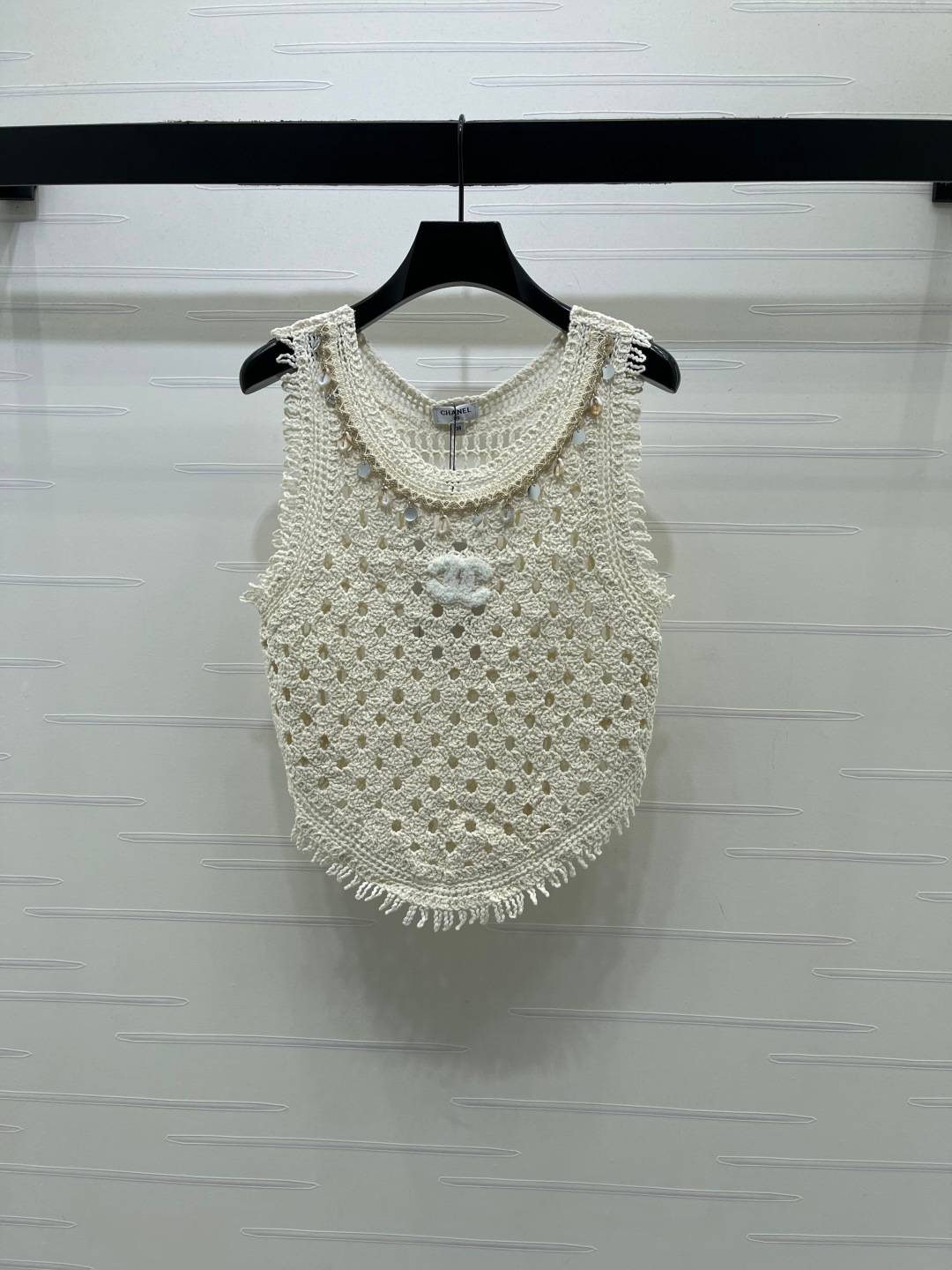 CHANEL シャネル ノースリーブトップス ショート丈 ホワイト