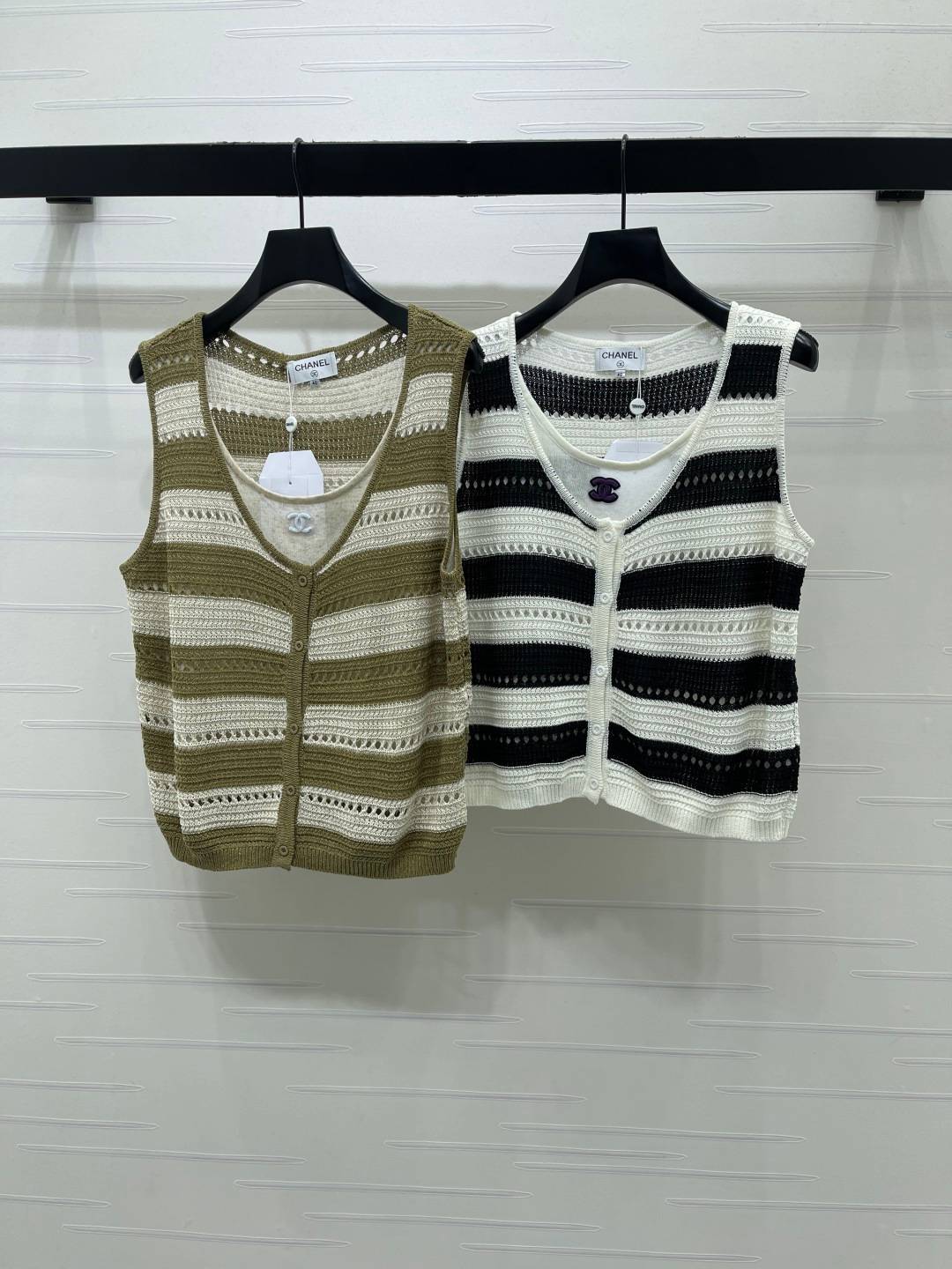 CHANEL シャネル ベスト ロゴ レディース ブラック ベージュ