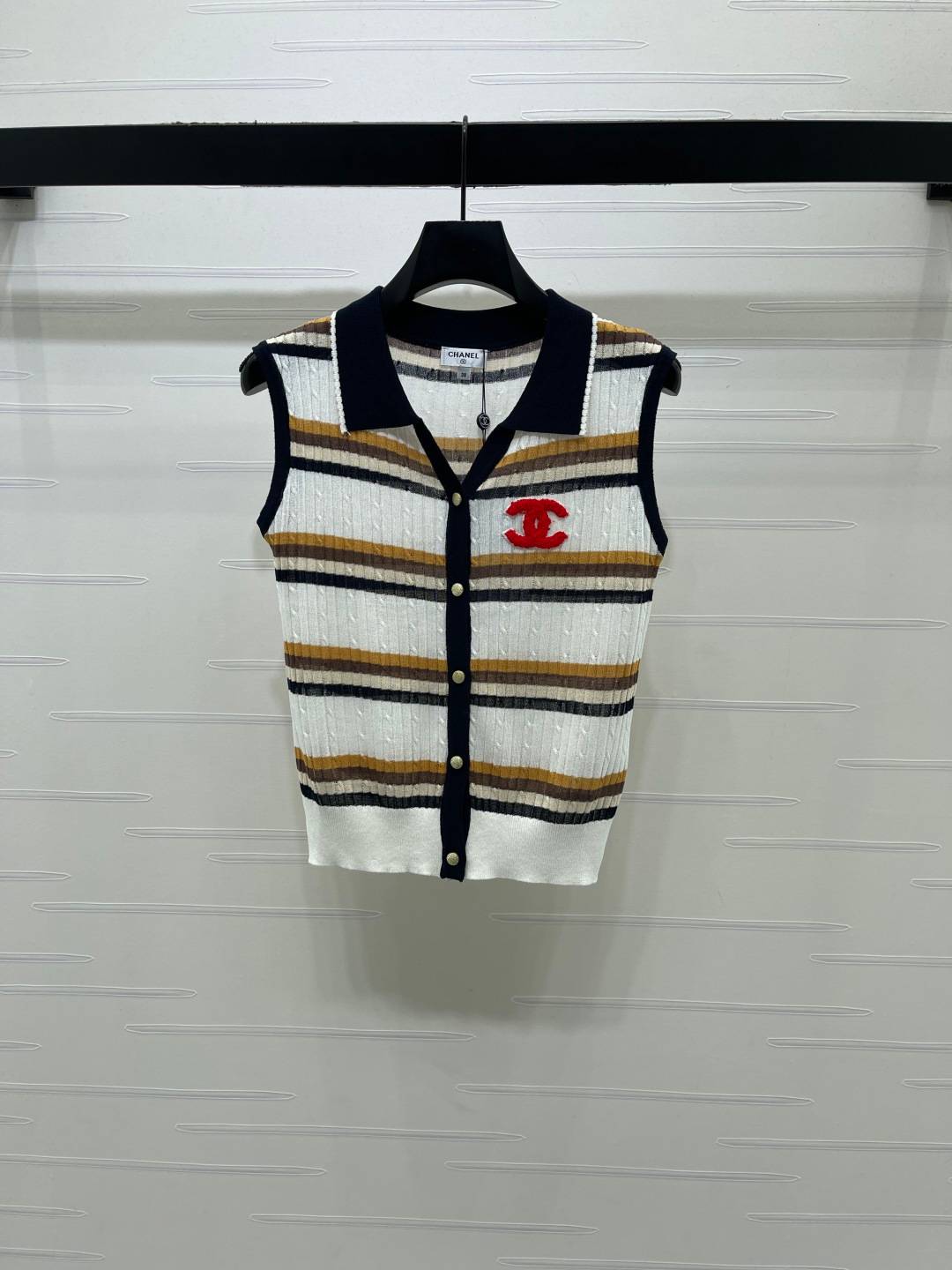 CHANEL シャネル ベスト Vネック 前開き ロゴ ホワイト