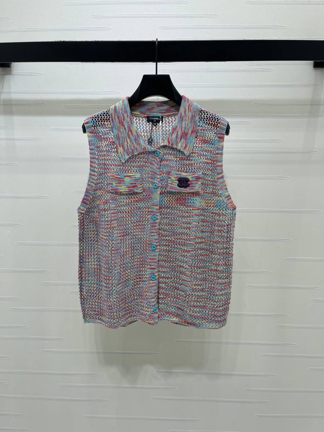 CHANEL シャネル ベスト 前開き ロゴ マルチカラー