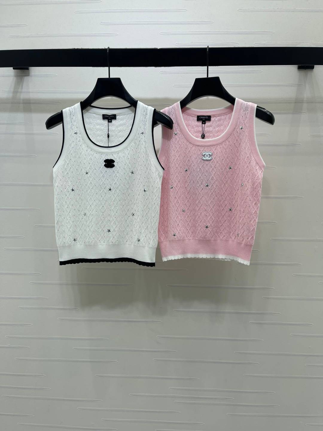 CHANEL シャネル ベスト ロゴ クルーネック ブラック ベージュ