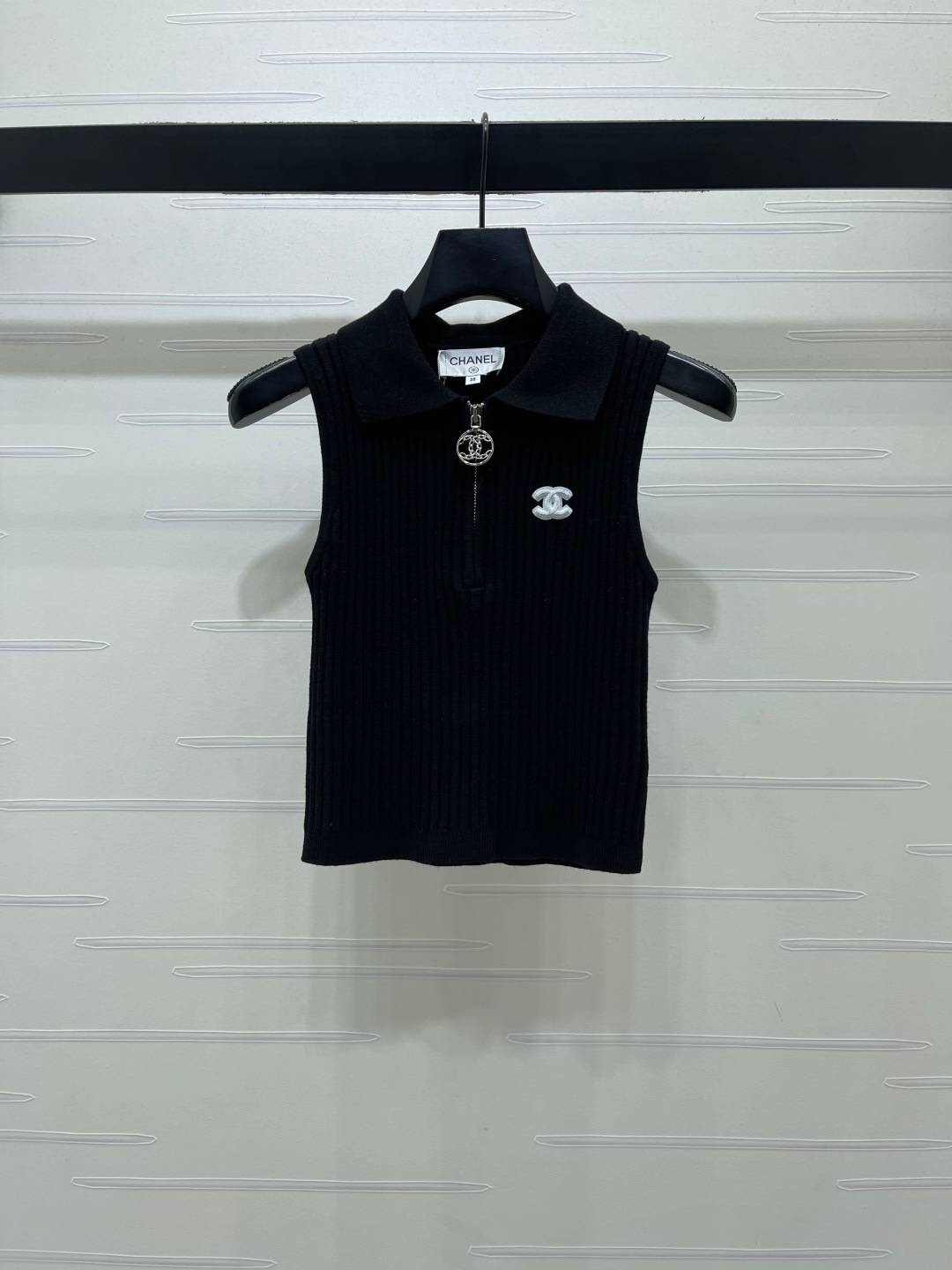 CHANEL シャネル ベスト 前開き ロゴ ブラック