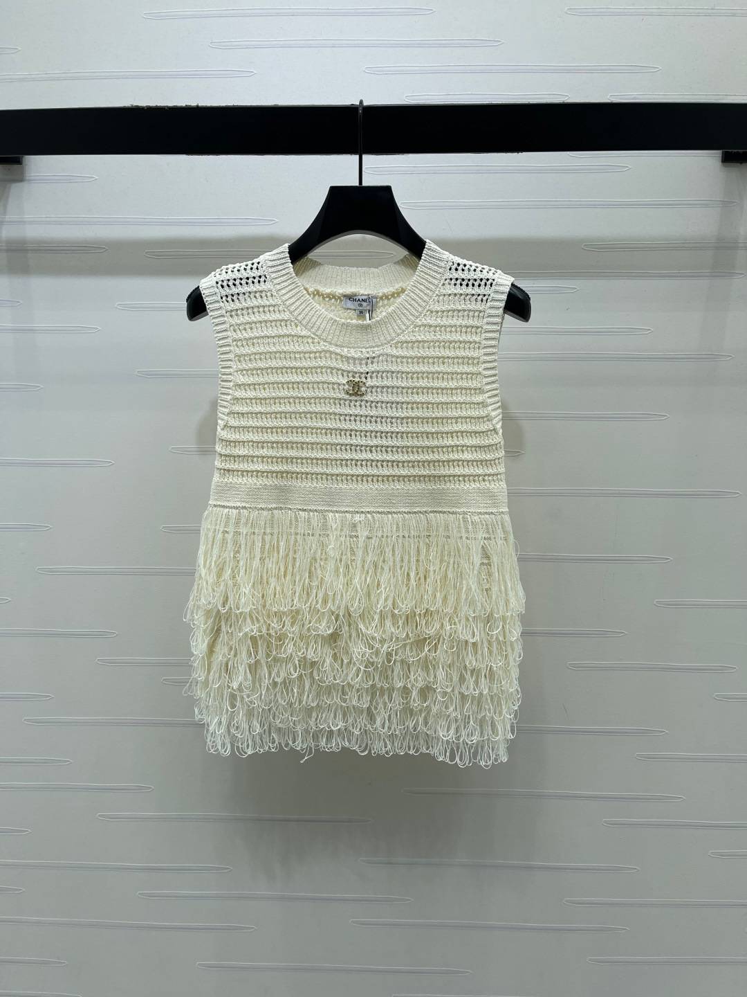CHANEL シャネル クルーネック ベスト タッセル ノースリーブ クリーム