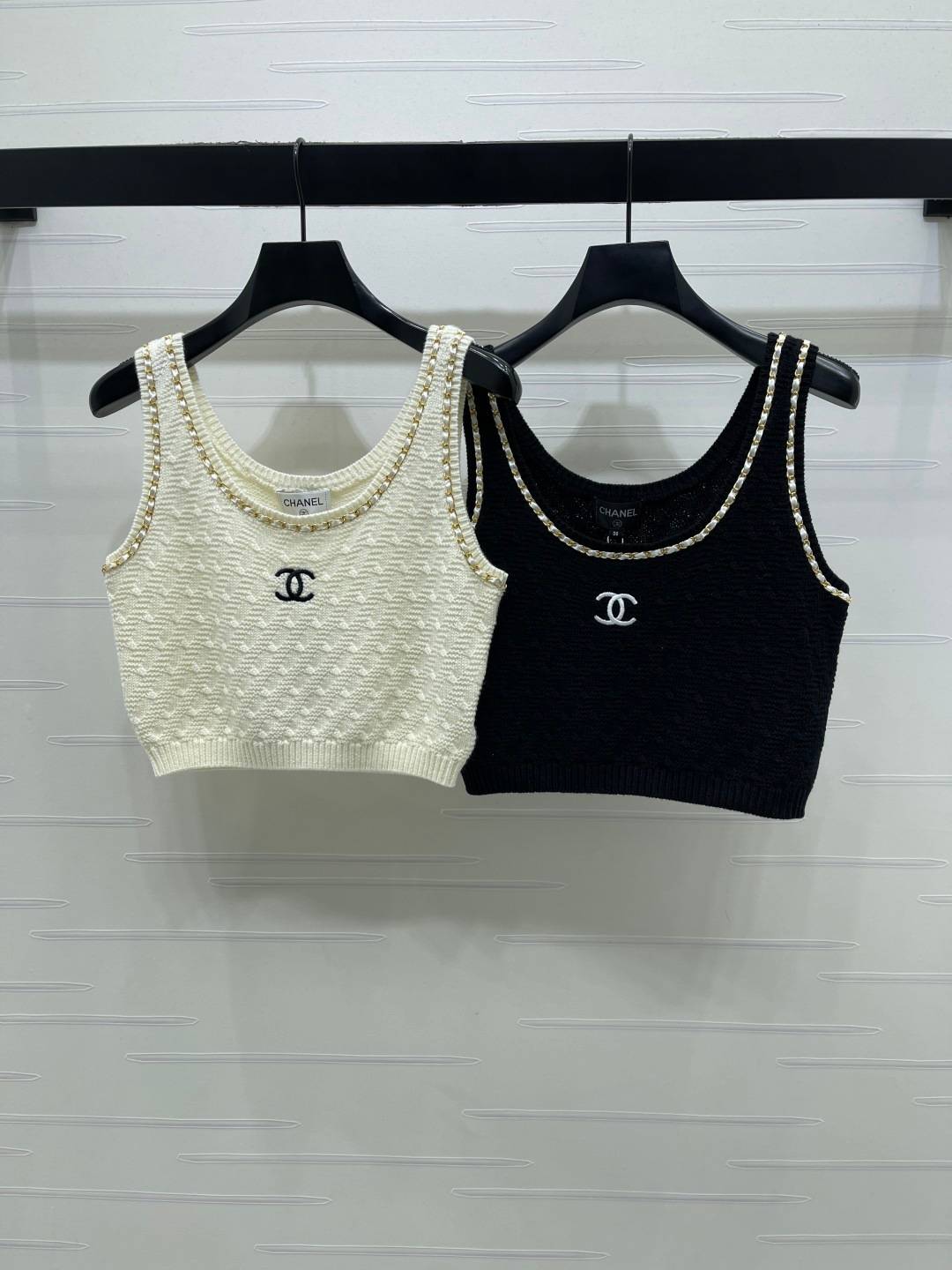 CHANEL シャネル ベスト クルーネック ロゴ ブラック ベージュ