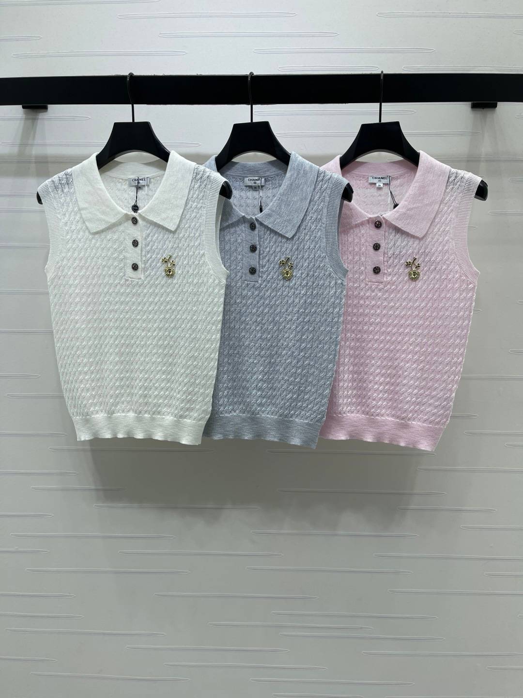 CHANEL シャネル ベスト ポロネック ロゴ レディース ホワイト グレー ピンク