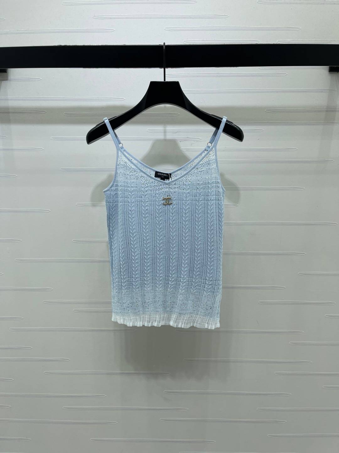 CHANEL シャネル ノースリーブトップス ロゴ Vネック ブルー