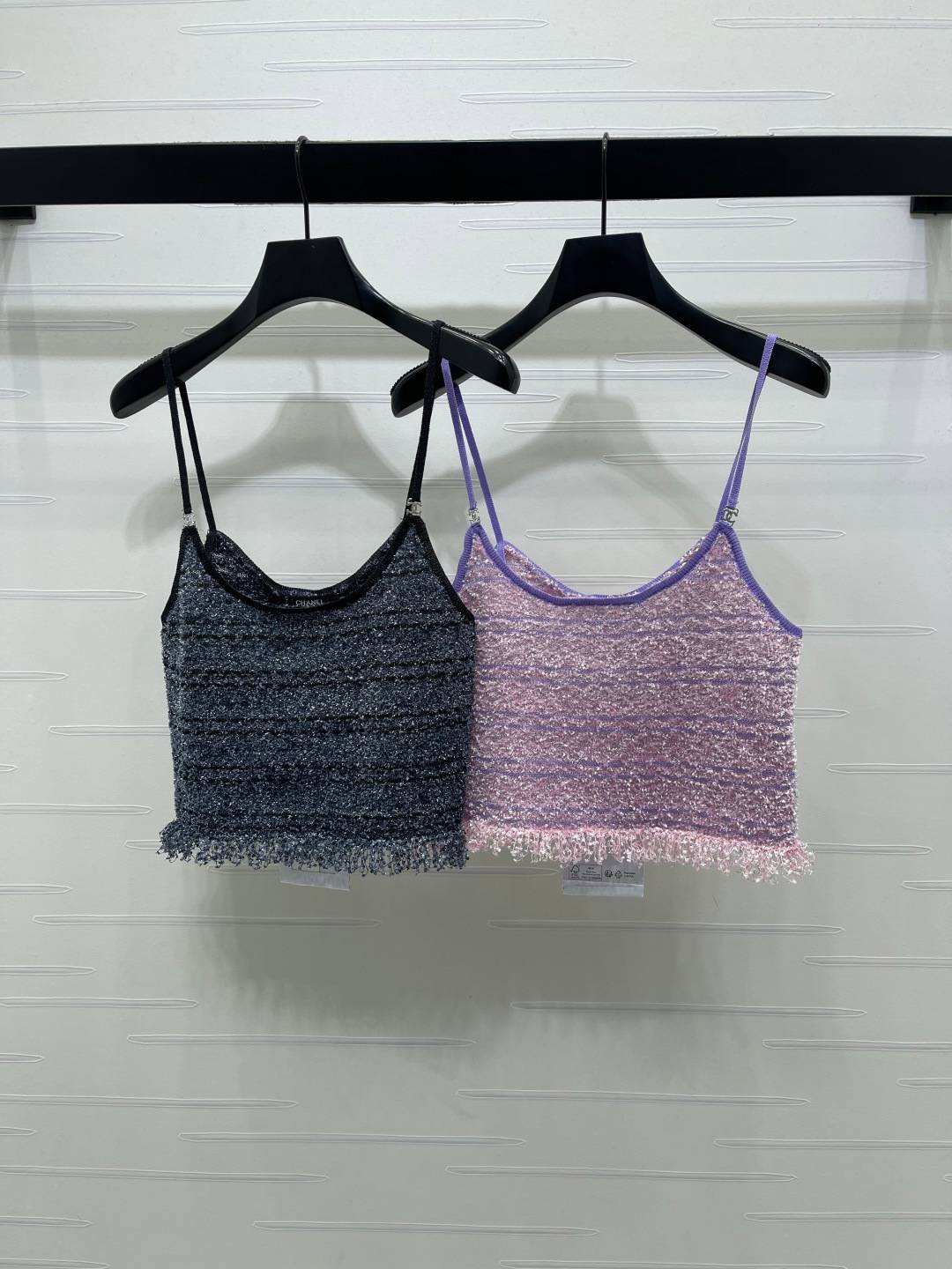 CHANEL シャネル ノースリーブトップス ショート丈 ブラック