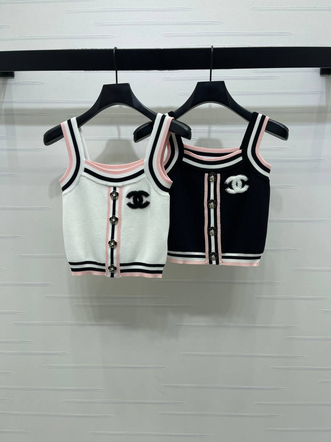 CHANEL シャネル ジレ ノースリーブトップス ブラック ホワイト
