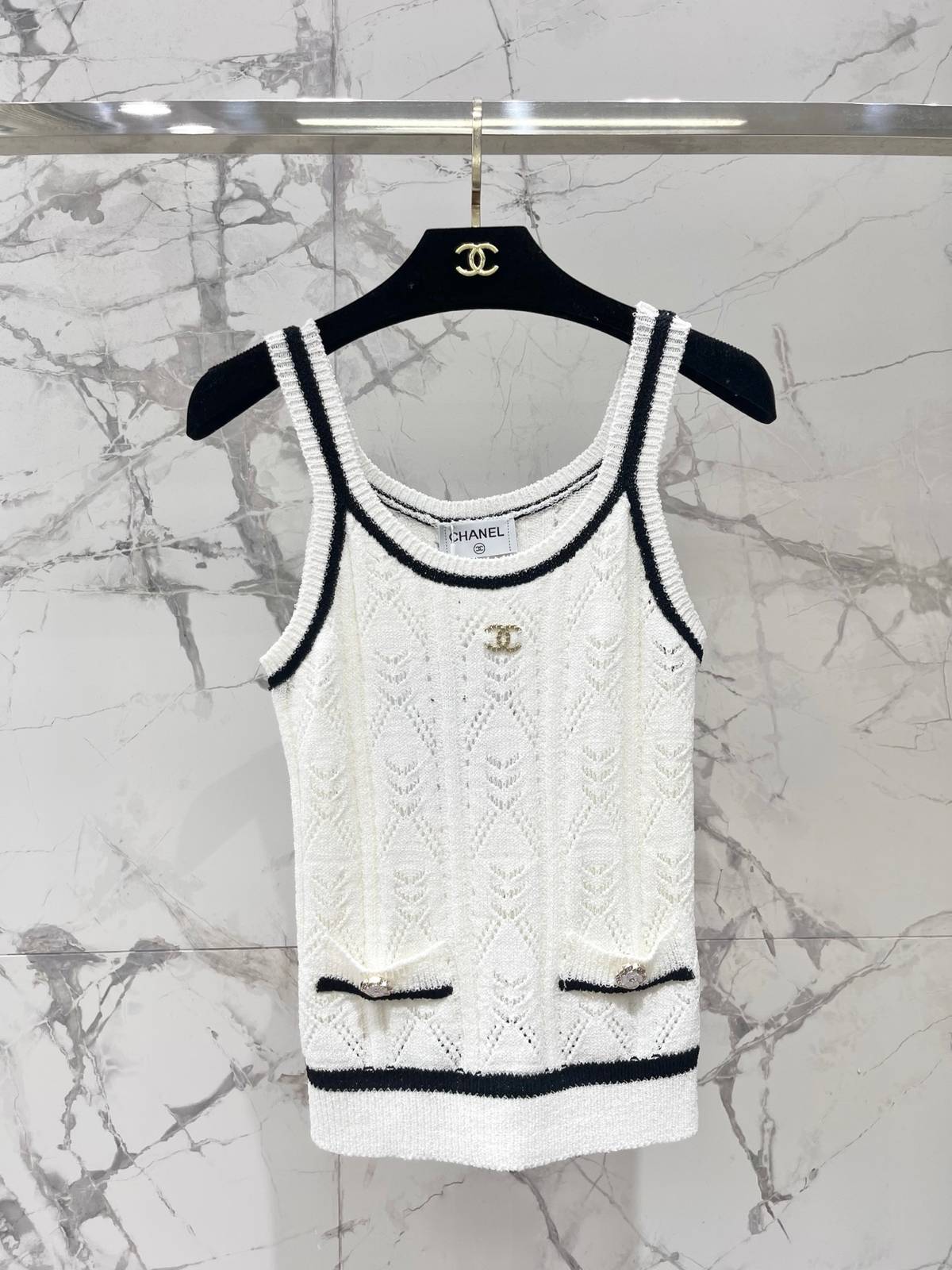 CHANEL シャネル ベスト クルーネック レディース ホワイト