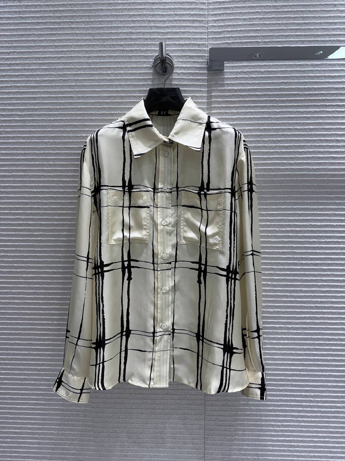 CHANEL シャネル シャツ 長袖 襟付き ブラックベージュ