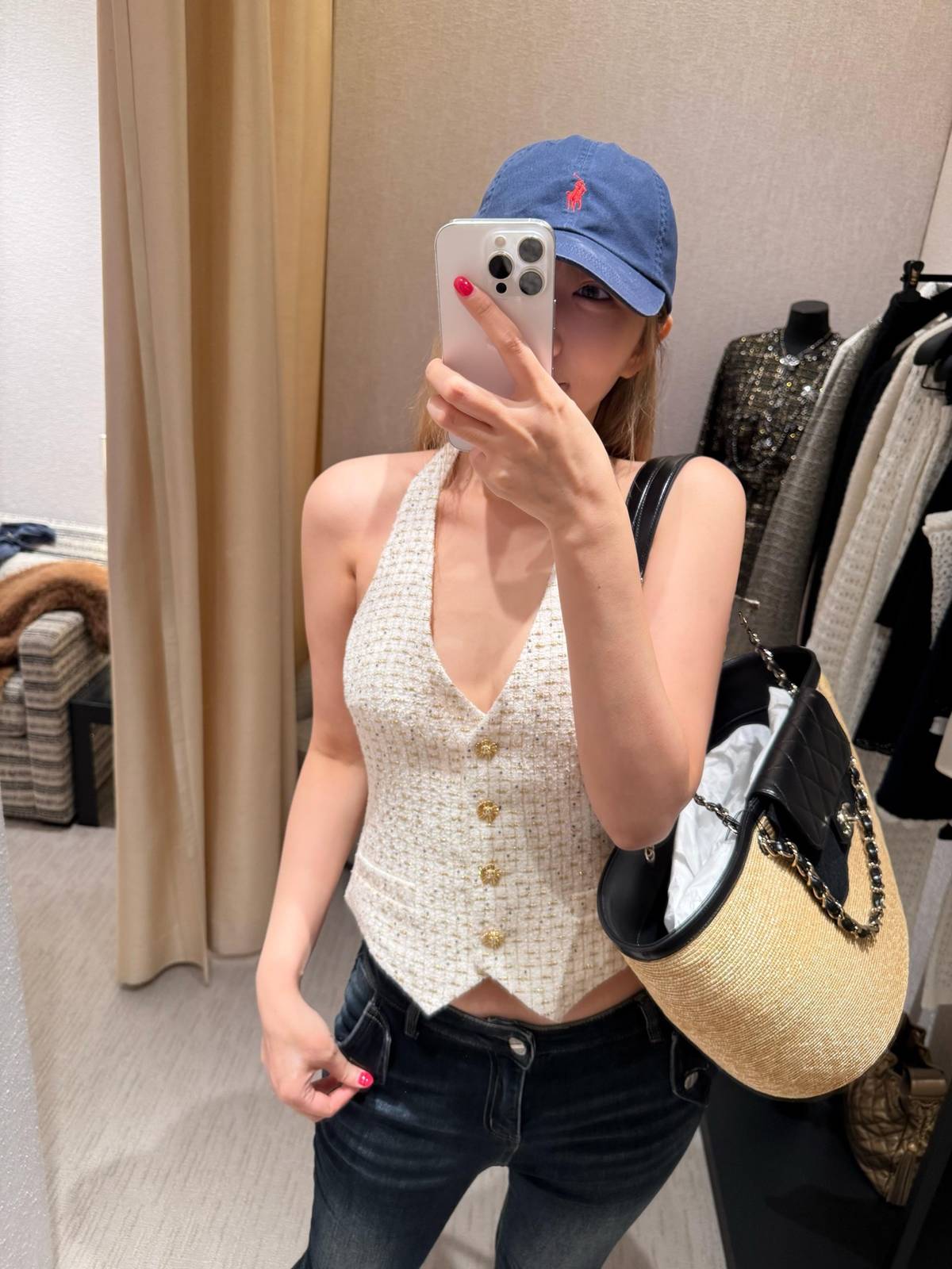 CHANEL シャネル トップス ベスト Vネック ノースリーブ 白