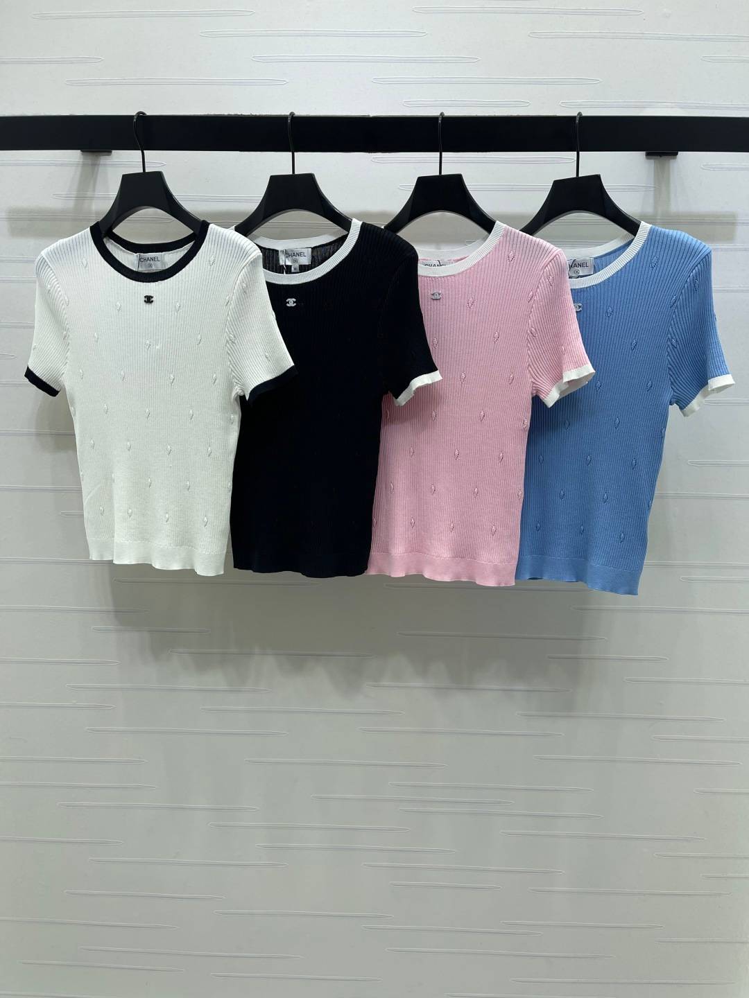 CHANEL シャネル リブニット 半袖 クルーネック 立体刺繍 白 黒 ピンク ブルー