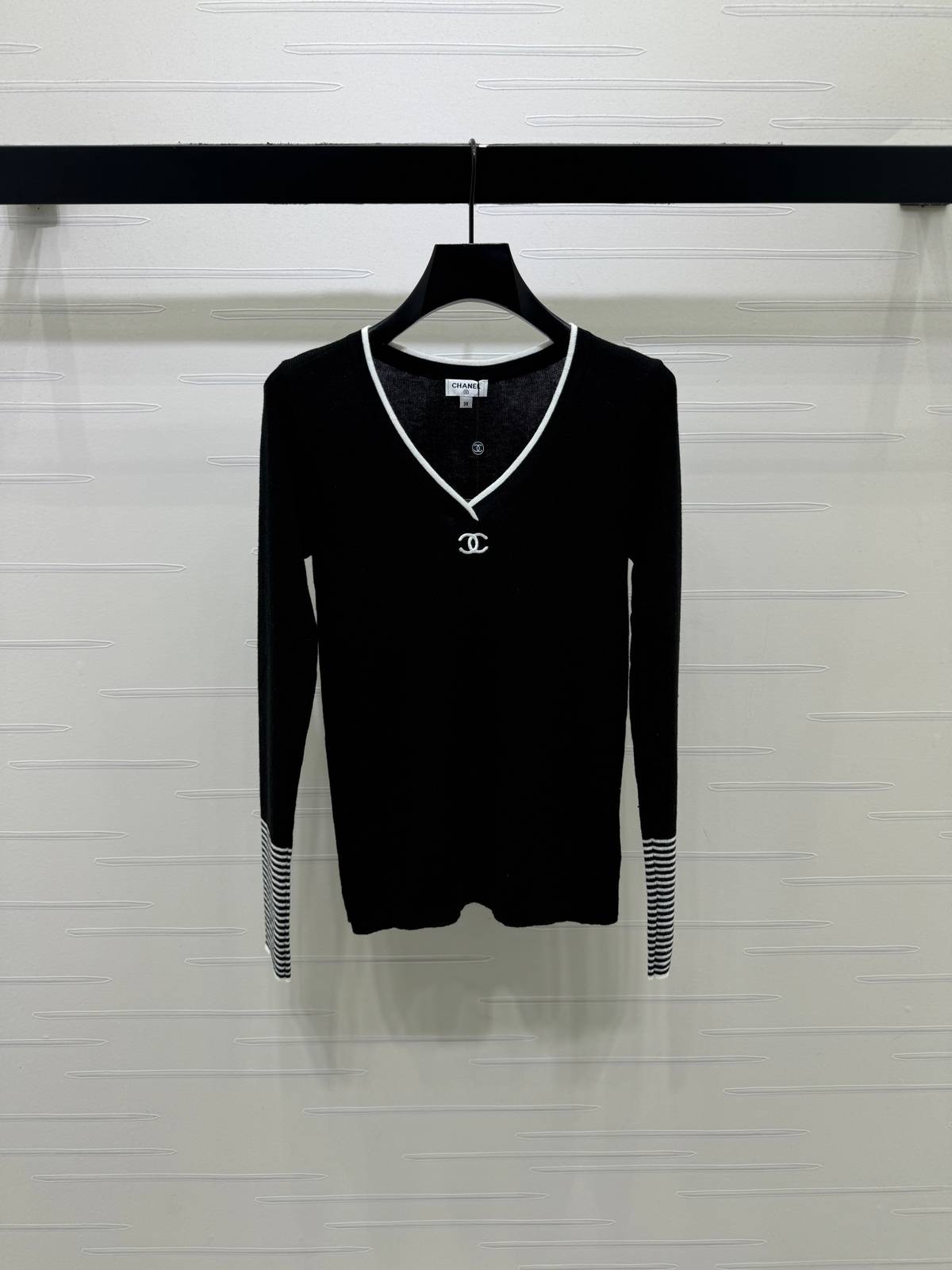 CHANEL シャネル ニット 長袖 Vネック レディース ブラック