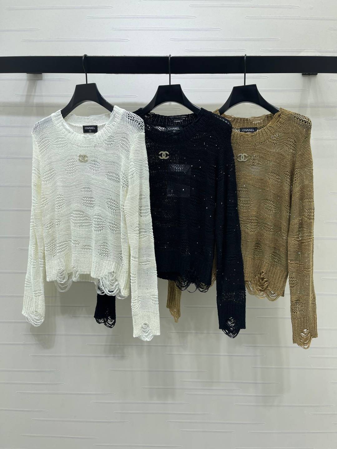 CHANEL シャネル ニットカーディガン 長袖 クルーネック ブラック ホワイト ベージュ