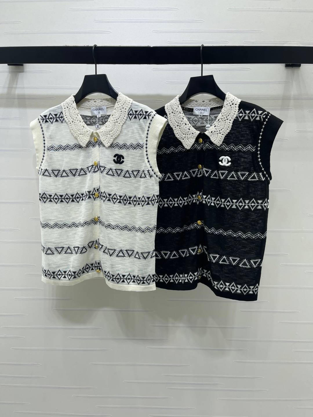 CHANEL シャネル ニットカーディガン フロントボタン ホワイト ブラック