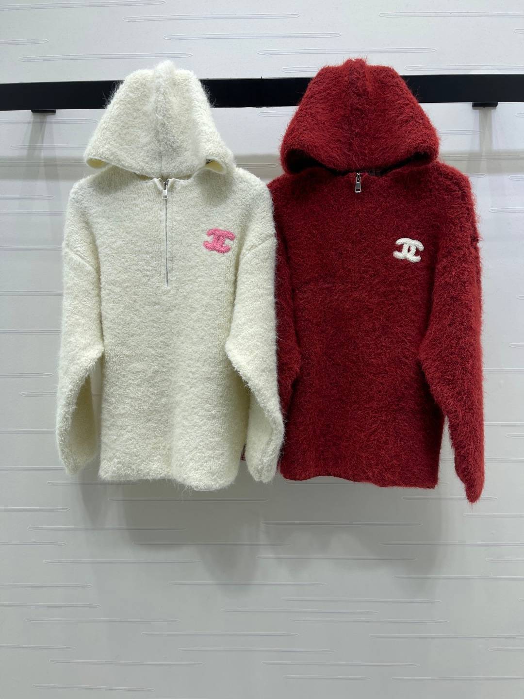 CHANEL シャネル ニットカーディガン 長袖 ハーフジップ レディース ホワイト レッド