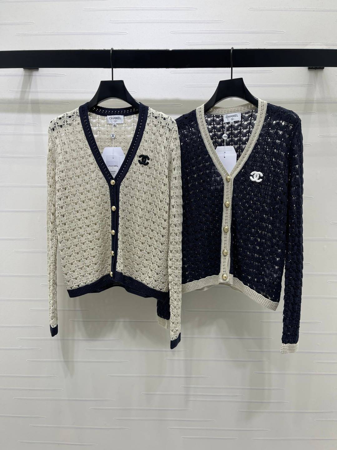 CHANEL シャネル ニットカーディガン 長袖 Vネック ブラック ベージュ