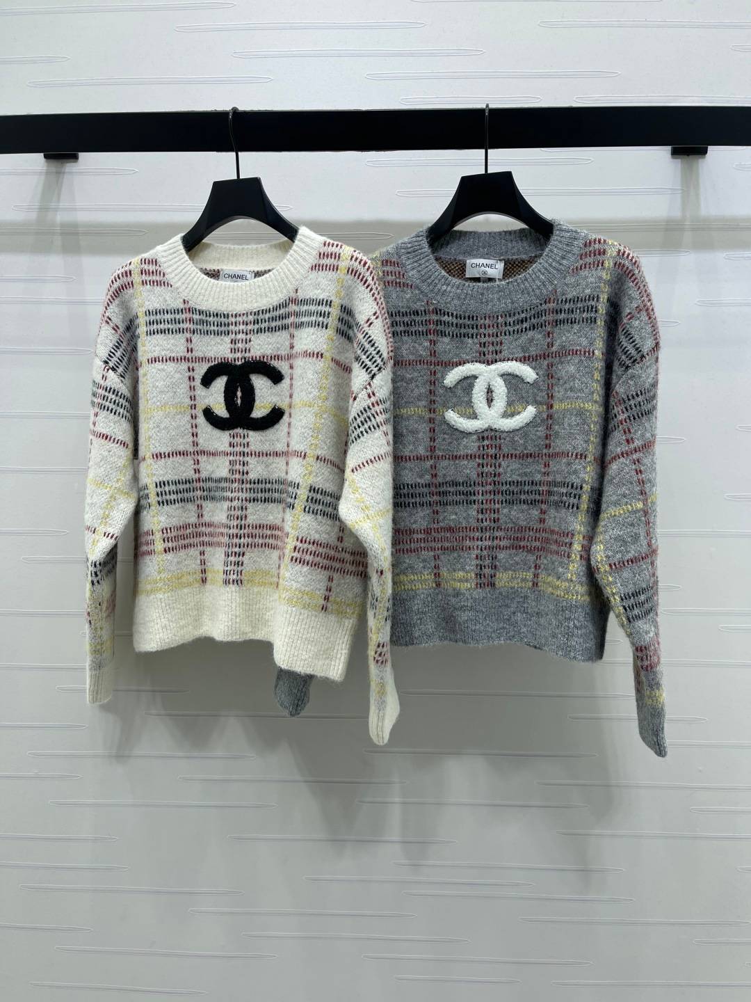 CHANEL シャネル ニットカーディガン 長袖 クルーネック ホワイト