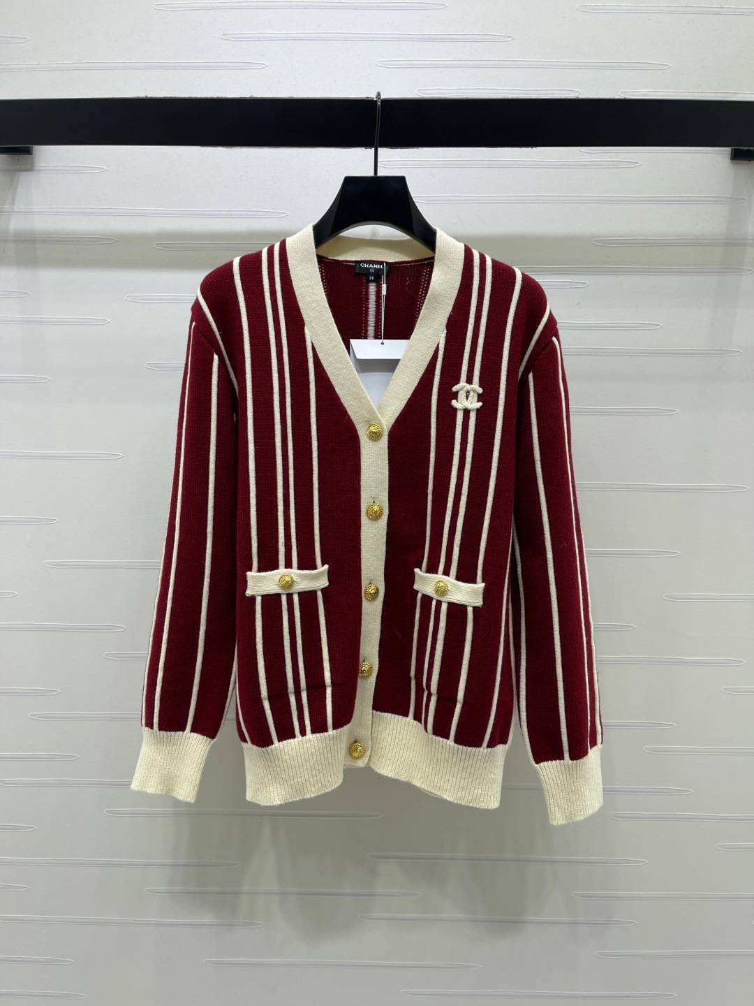 CHANEL シャネル ニットカーディガン Vネック 長袖 レッド